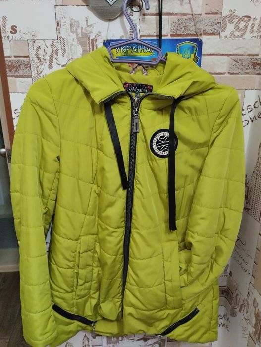 Весенняя куртка размер 46,48