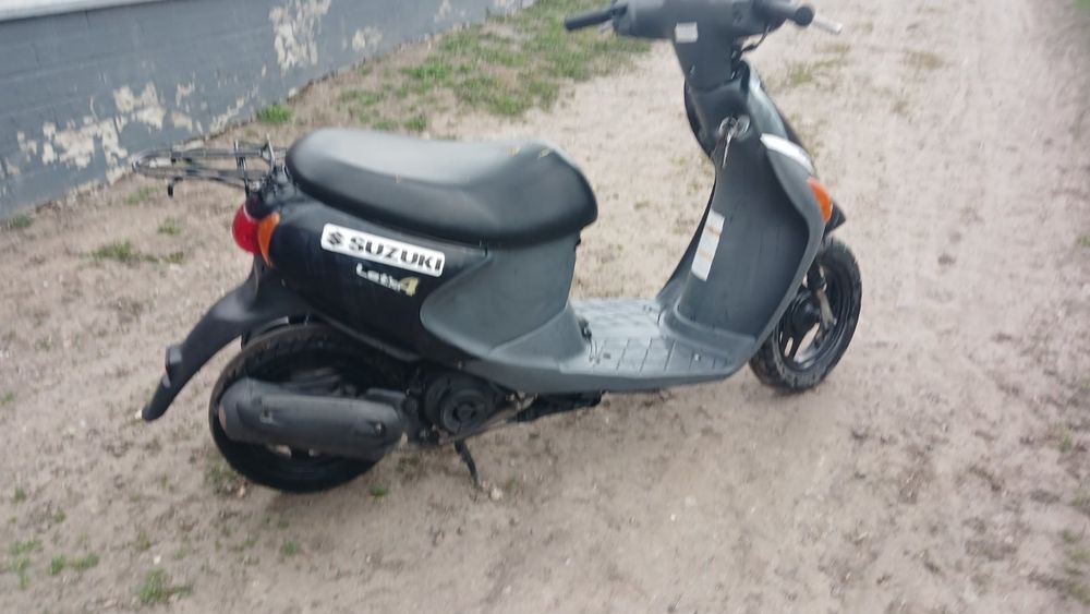 Продам скутер сузукі