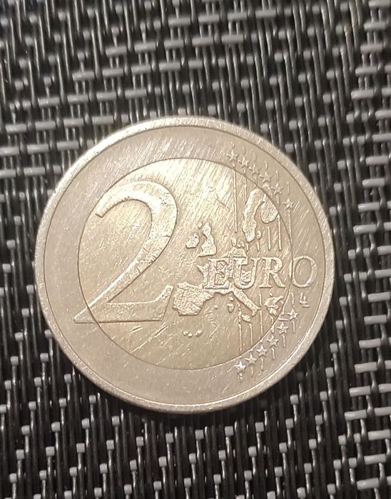 Монета 2 евро с орлом.