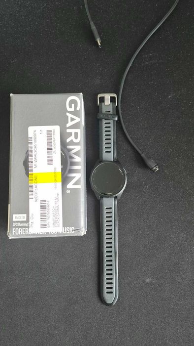 Garmin Forerunner 165 music