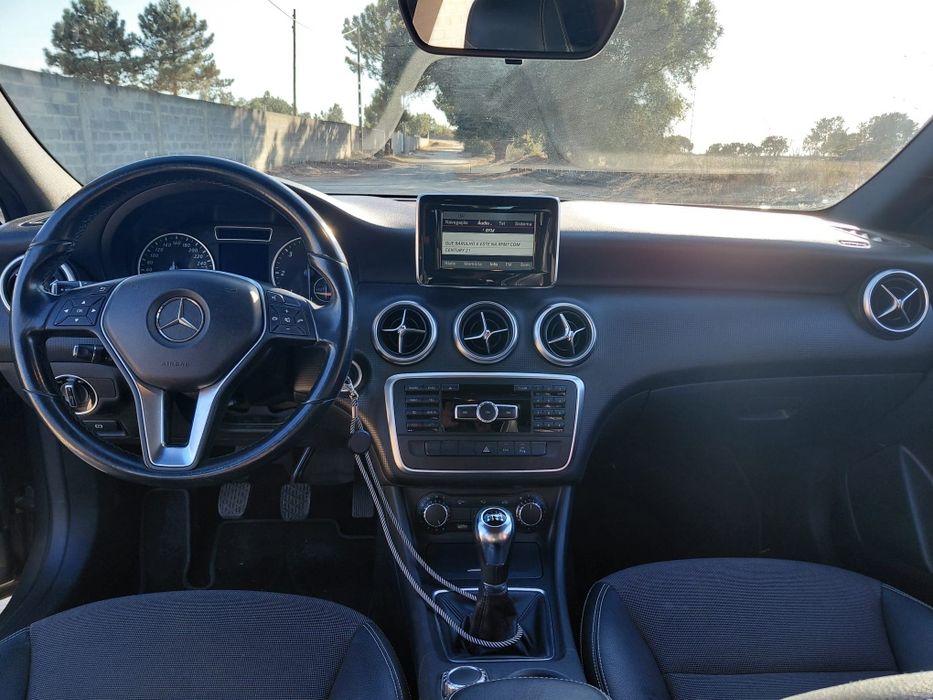 Mercedes cinza  A180 — photo 4