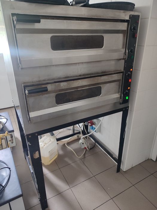 Piec do pizzy z podstawą elektryczny