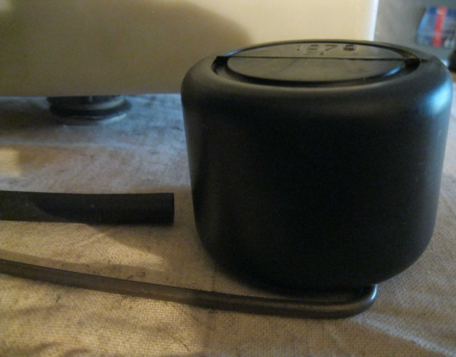 Бачок под унитаз СССР с двумя запасными поплавками