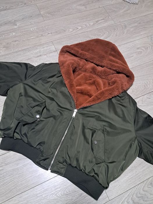 Куртка-бомбер від ZARA