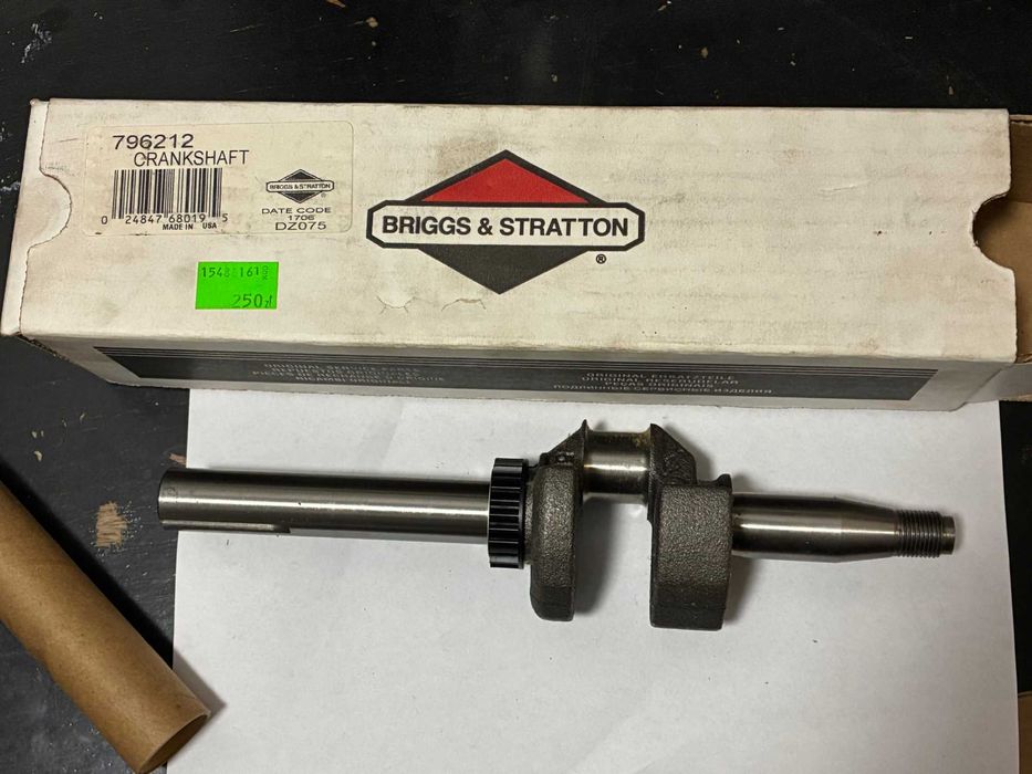 Wał korbowy Briggs & Stratton  098902