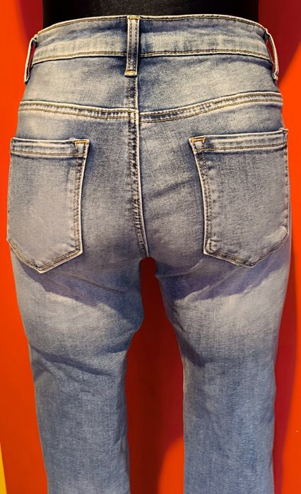 Fajne jeansy jeans spodnie z dziurami