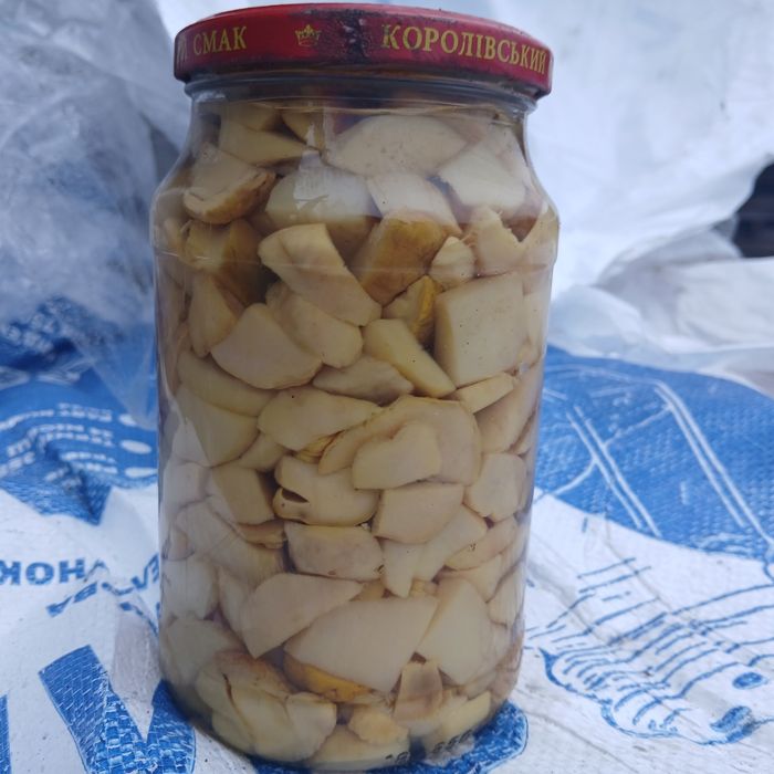 Білі гриби мариновані 350 грн.