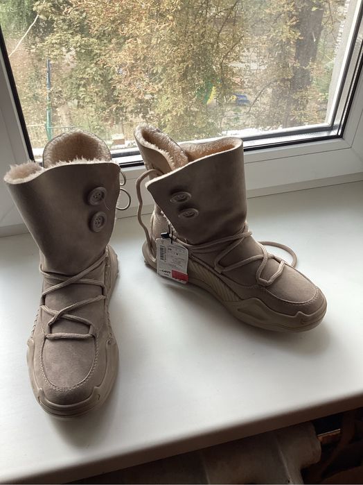 Сапожки ботинки женские демисезонные 39( идут на 38)размер новые