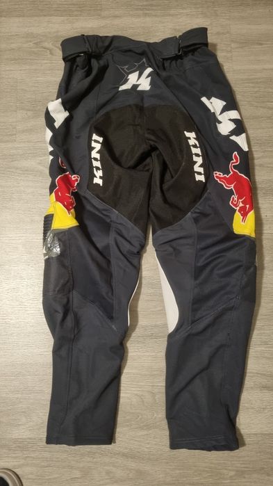 OFERTA Calças NOVAS (Para mota , red bull)