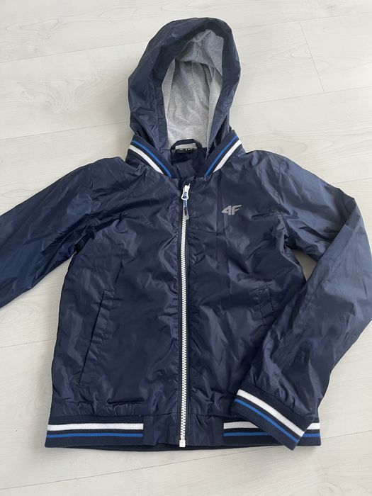 Kurtka 4F.                   .