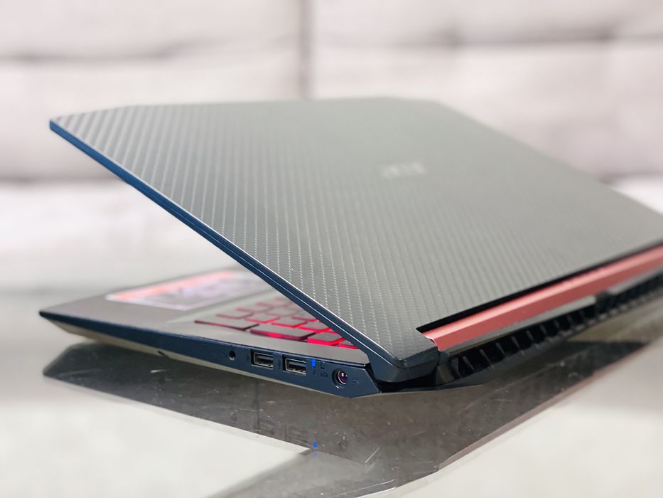 Acer Nitro 5/FHD/IPS/i5-8300H/4.0 GHz/8 ГБ/SSD 256/GTX 1050 Ti/4 ГБ