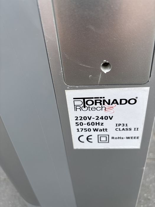 Kieszeniowa suszarka do rąk Vama Tornado PROtech SF 1750W (Srebrna)