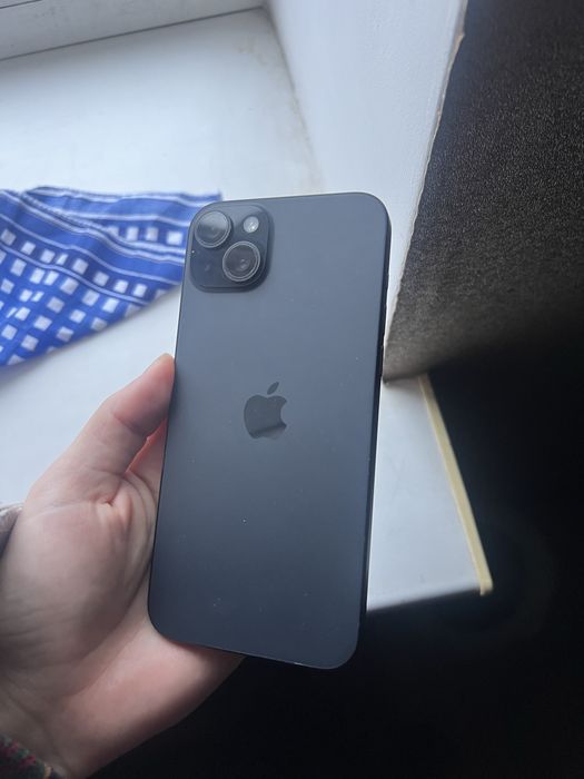 Iphone 15 plus 128gb почти новый 80циклов акб