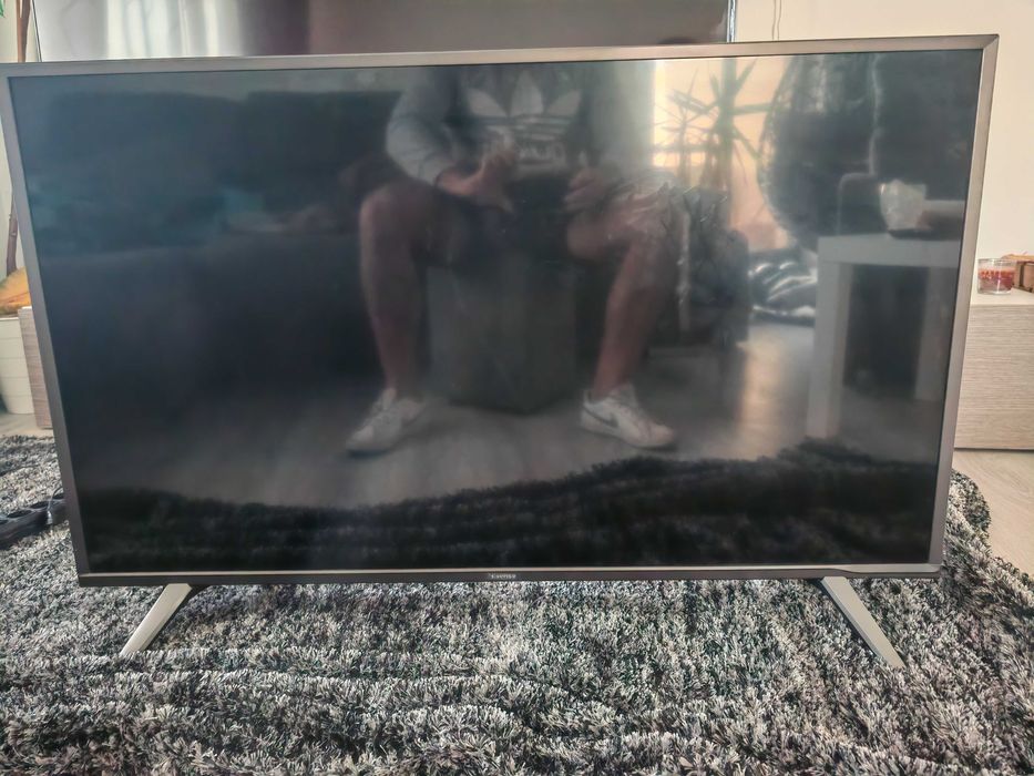 TV smart tv Hisense HLE4917RTF 49 polegadas