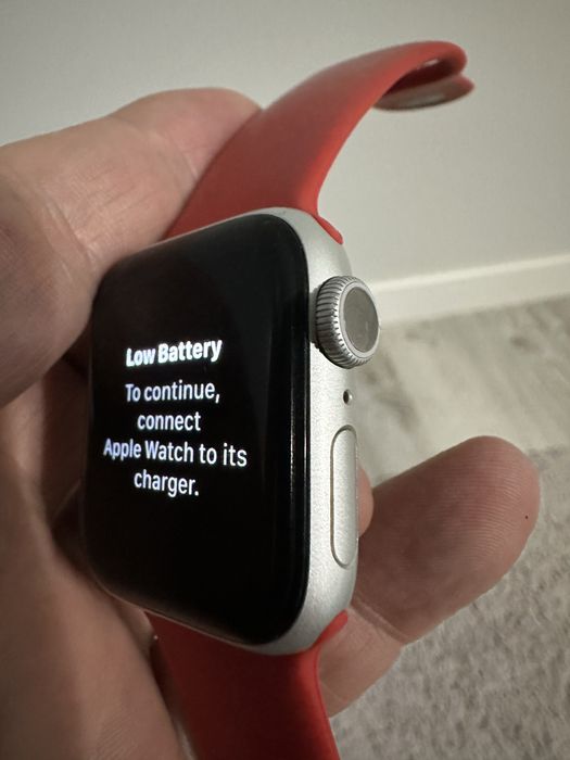 Продам apple watch 6 40мм Silver Aluminum Case: 5 199 грн. - Смарт