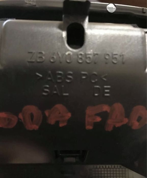 Cinzeiro Skoda Fabia