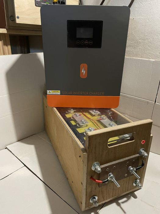 24 в інвертер з залізо фрсфатним акумом на 7.5квту