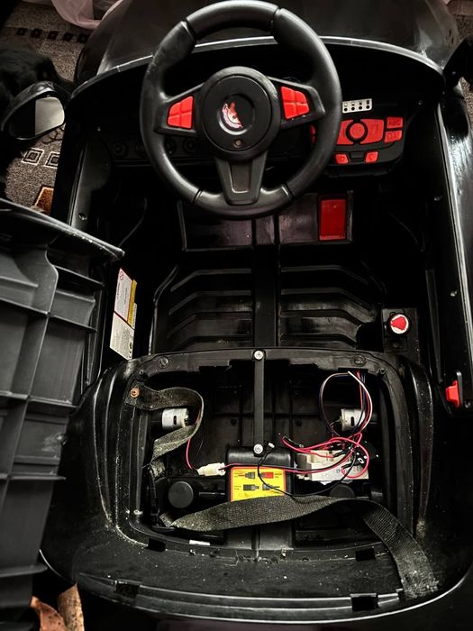 Детский электромобиль