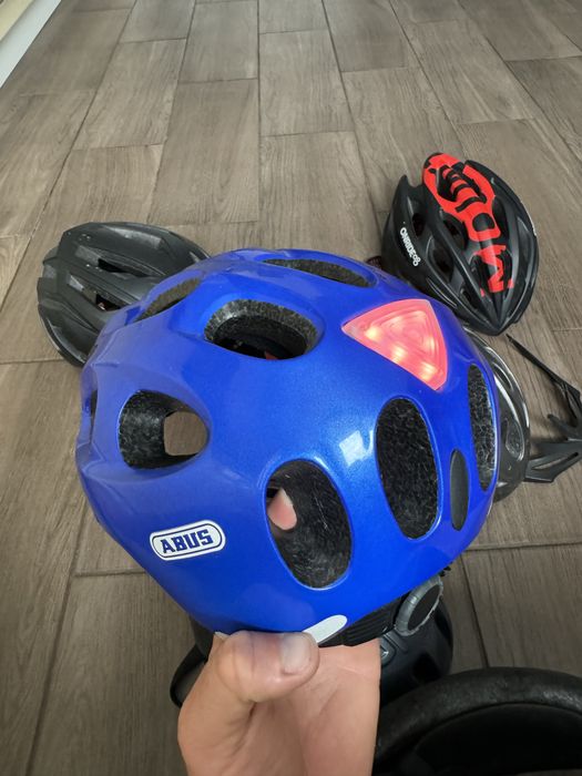 Велошоломи  Abus , specialized, Giro,