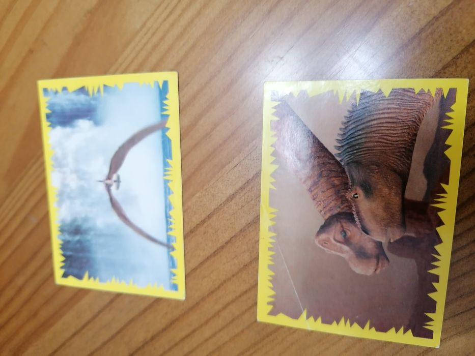 Cromos caderneta dinossauro Aladar Disney