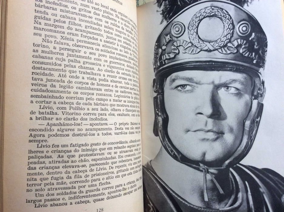 Tema: Cinema Uma edição da prestigiada Portugália editora A queda do Império romano Autor: Harry Whittington