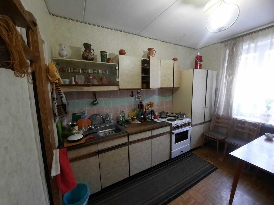 Продам 3 кім.квартиру в цегляному будинку, Лівобережна,Челябінська 9-Б