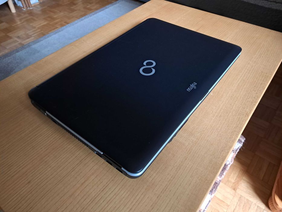 #REZERWACJA# Fujitsu A553 {8GB RAM, 128 GB SSD}.