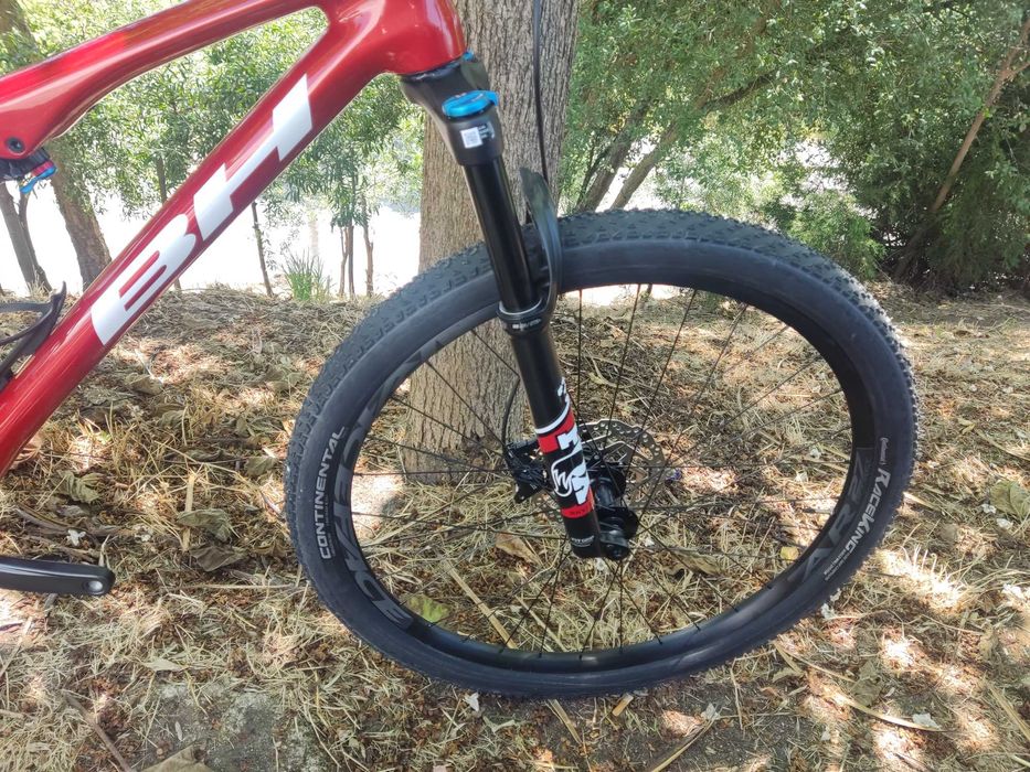 Bh lynx race carbono com fox L