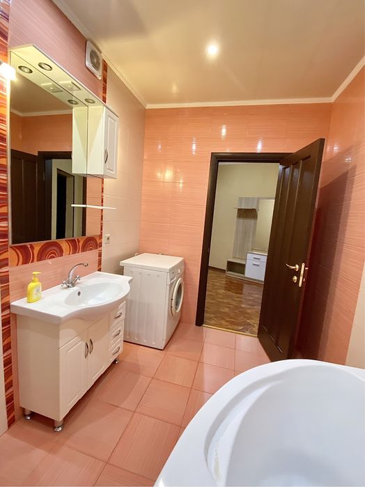 Власник Здам 1 к Срібнокільська 12, 5 хв метро Осокорки Позняки