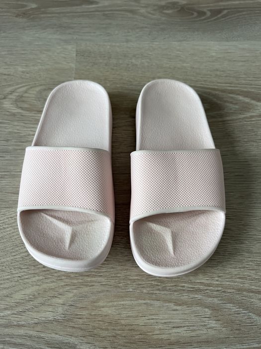 Klapki różowe 26-27