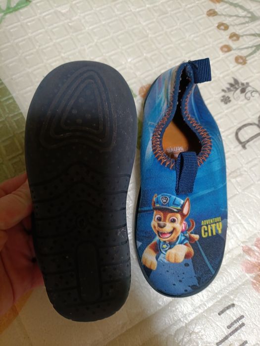 Аквашузи, взуття для плавання