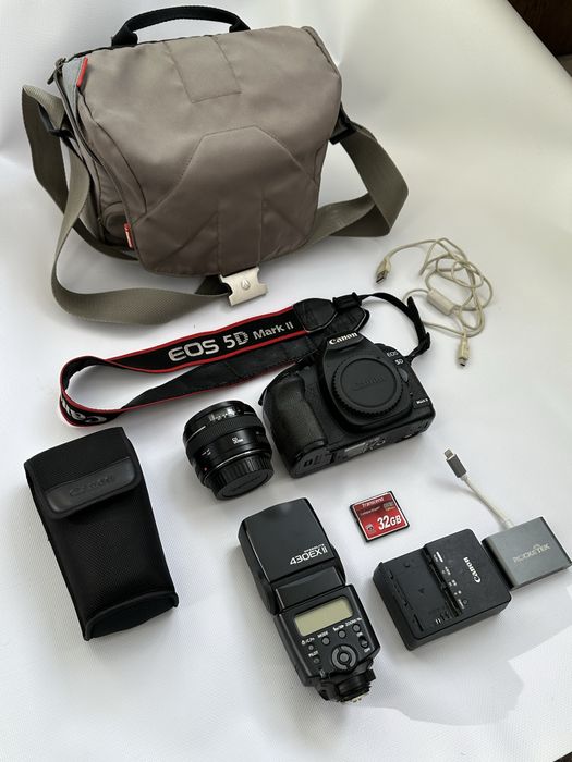 Фотоапарат Canon 5D Mark II body