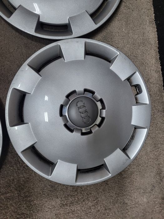 Oryginalne kołpaki do Audi 8P0.601.147 A