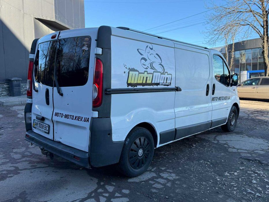 Вантажний бус Opel Vivaro 2009 Довга база