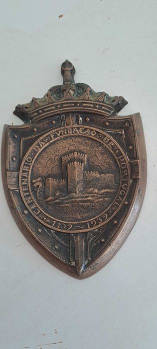 Cinzeiro em bronze 8º Centenário da Fundação de Portugal.