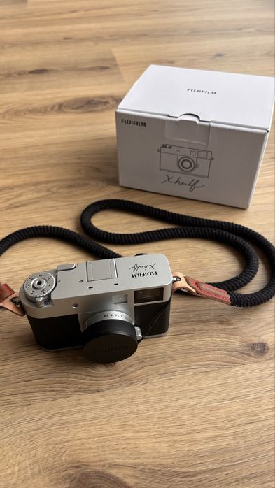 Fujifilm X-Half c/ 2 baterias + cartão 32GB, com garantia