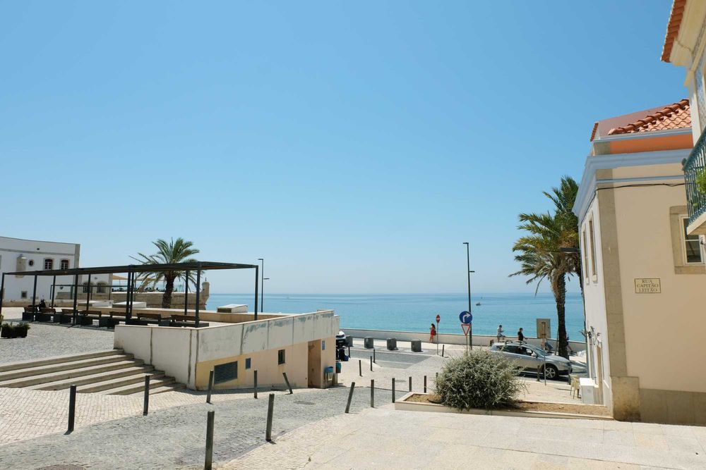 AP Isamar-T1, Centro a 50 metros da Praia Ouro, Sesimbra - Garagem Disponível, Maio, Junho e Setembro