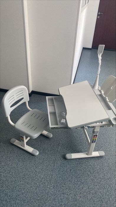 Парта шкільна, комплект дитячих меблів