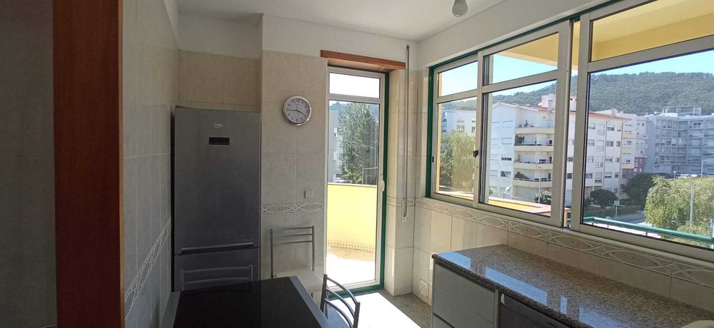 Arrendamento de apartamento T2 na Rua Rodrigo da Fontinha, 7 lote - Viana do Castelo