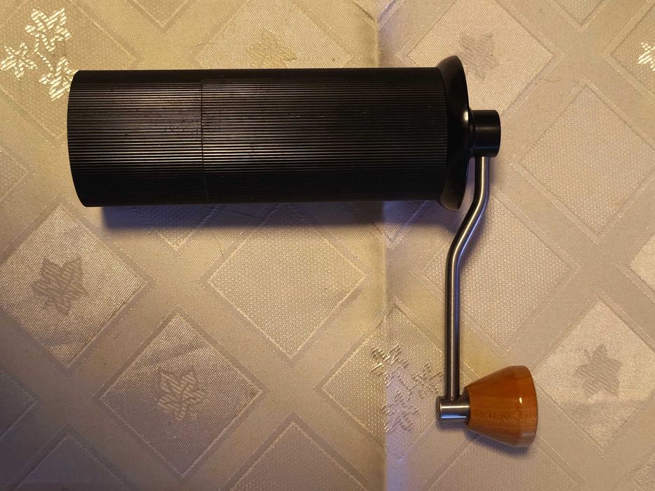 Ręczny młynek do kawy Xeoleo