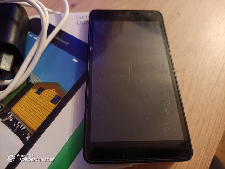 Microsoft Lumia 535 на windows 10 + флеш карта 8гб