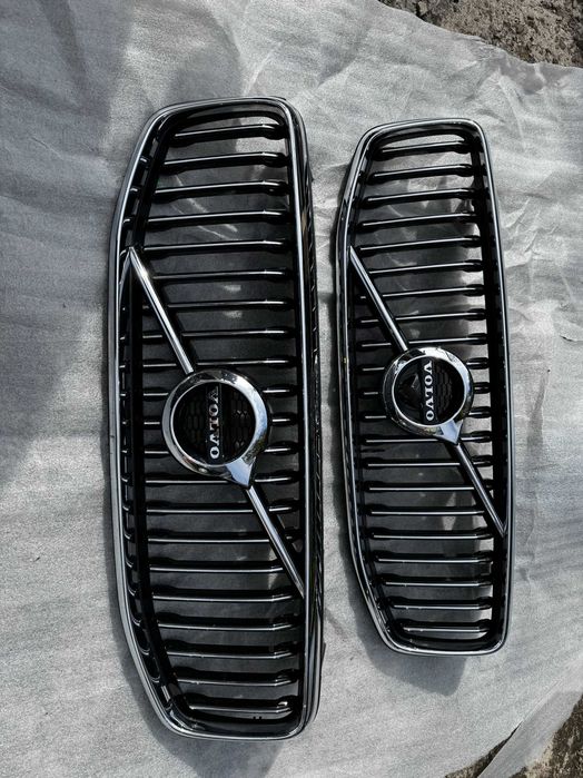 Grill atrapa VOLVO XC60 Inscription kamera 2018 do 2022  314.25535