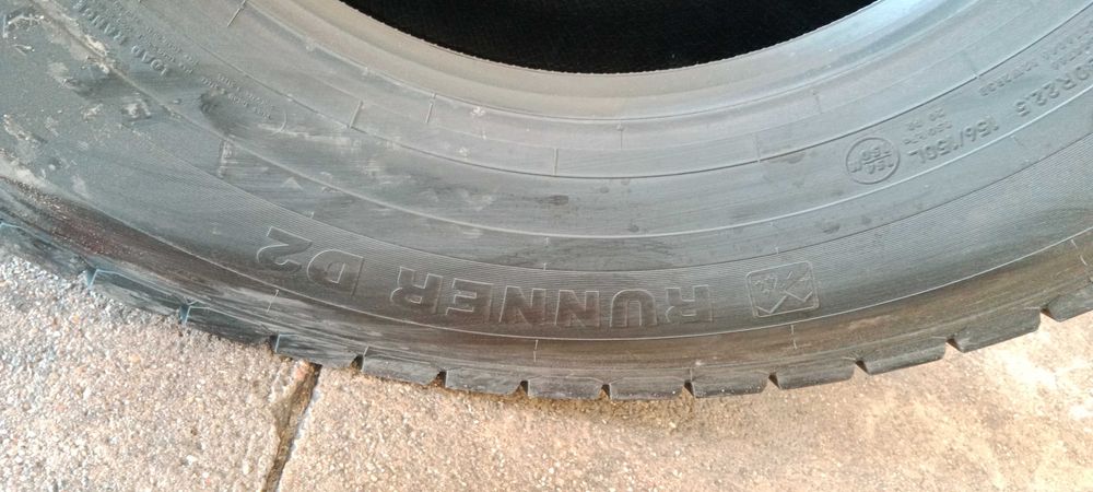 315/80R22,5 Semperit Runner D2