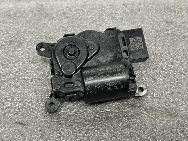 Motor da comporta da sofagem VOLKSWAGEN Golf VIII (CD1)