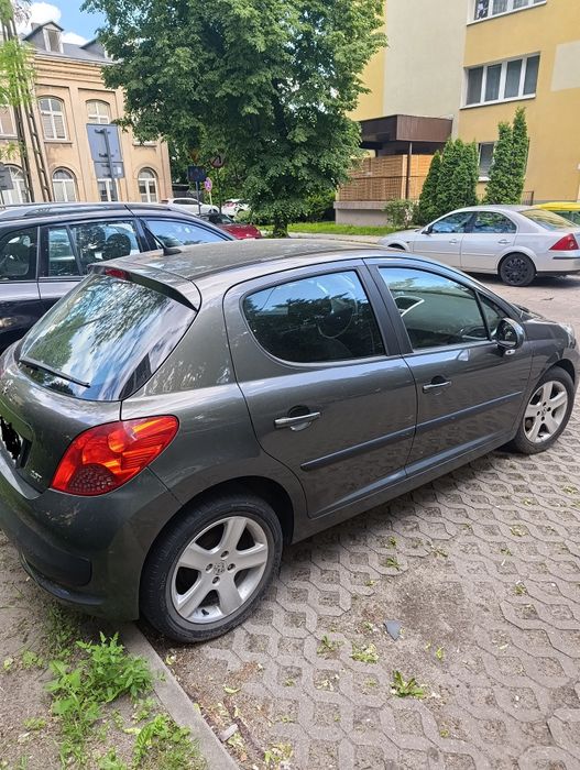 Peugeot  207  1.4