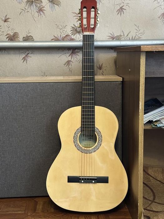 Гитара акустическая, состояние хорошее