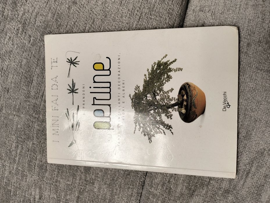 книга на итальянском языке как плести браслеты и цветы из бисера