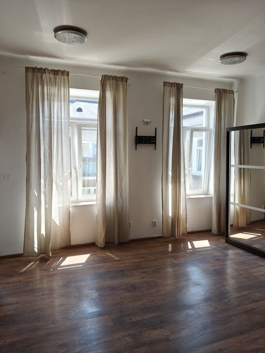 Wynajmę 2 pokojowe mieszkanie w centrum