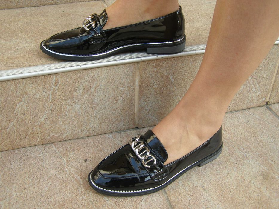 Лаковые туфли лоферы mulanka