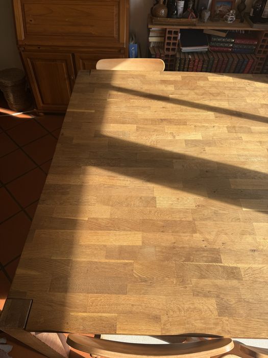 Mesa de madeira maciça